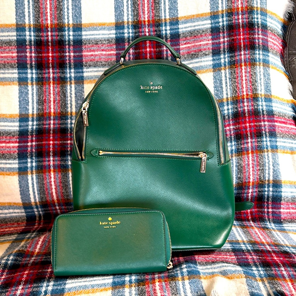 EUC Green Kate Spade Back Pack Purse and Wallet!